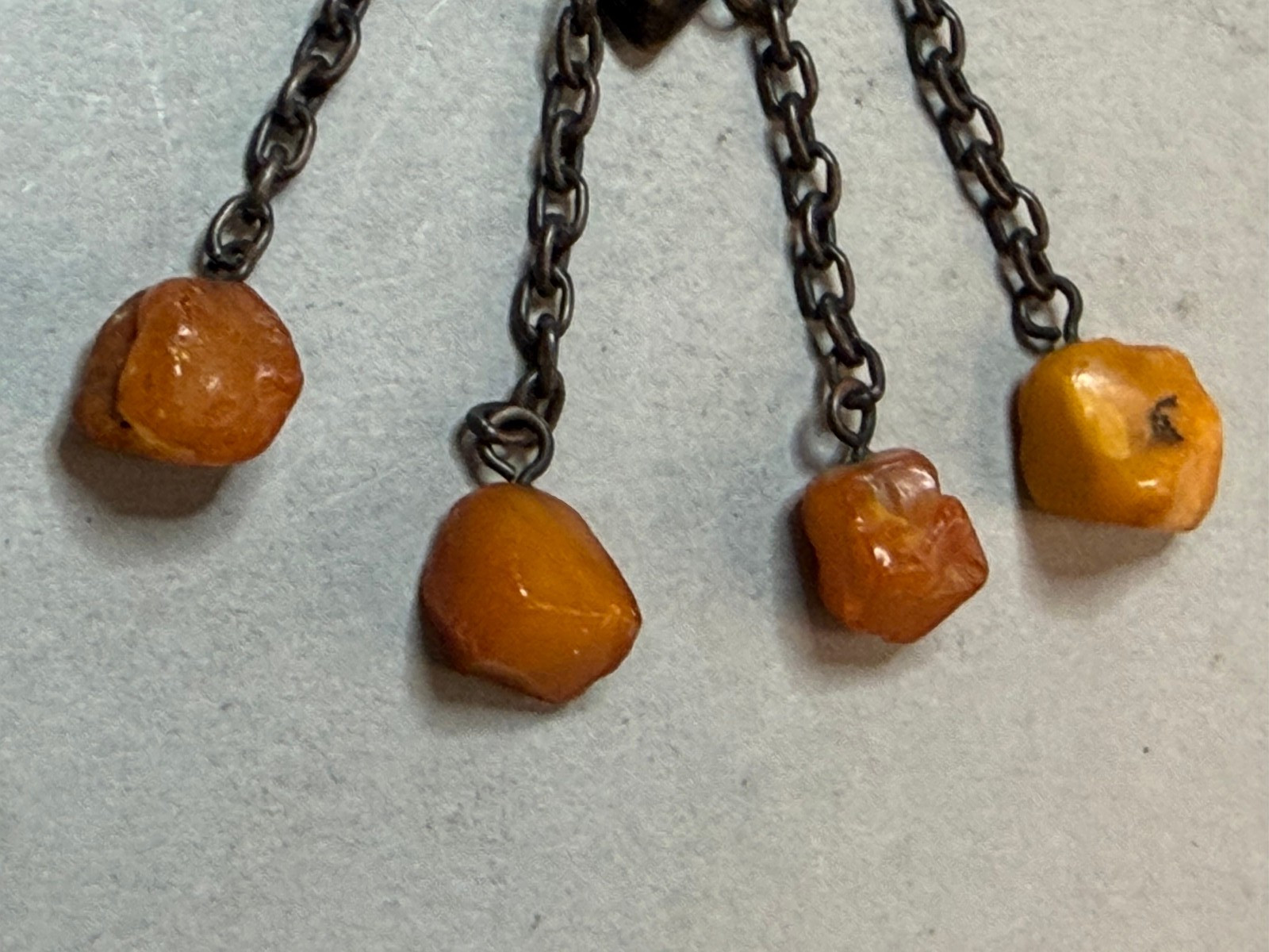 NATURAL OLD ANTIQUE COGNAC BALTIC AMBER BROOCH 15,4 gr LATVIA ETHNIC
