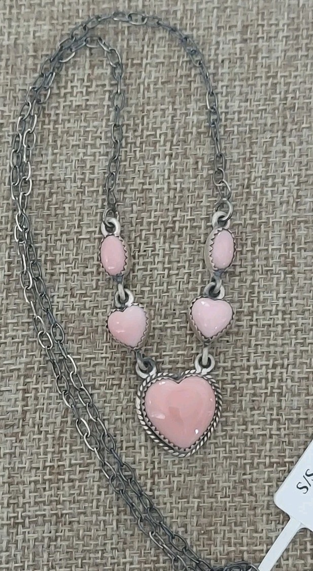 New Sweet Sterling Silver & Natural Pink Conch Heart Necklace