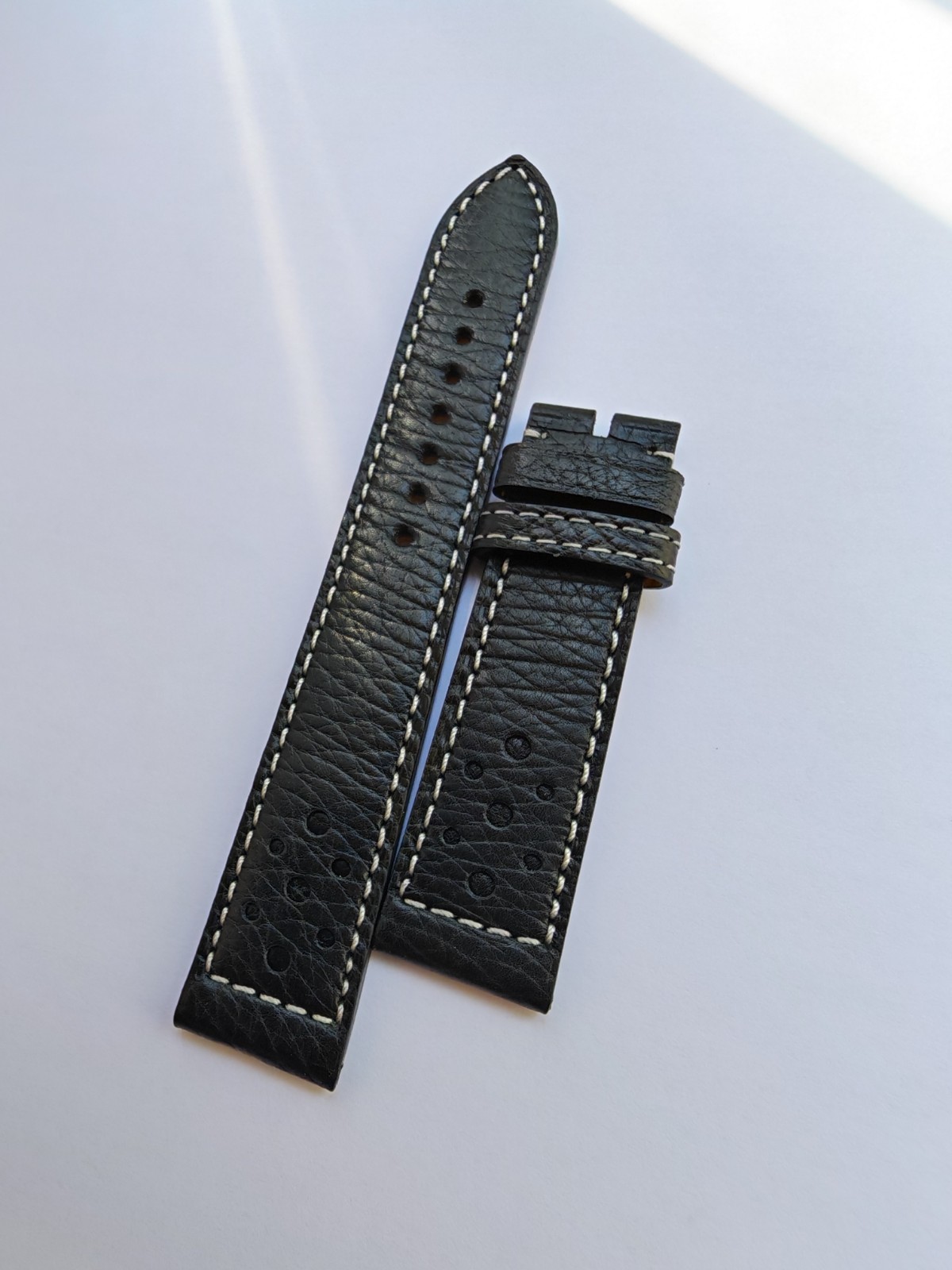 New Breitling Black racing-themed calfskin leather strap – 20 MM