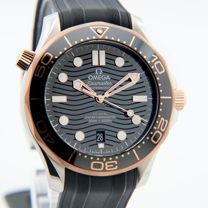 Omega Seamaster Diver 300M Co-axial Master Chronometer 42mm 210.22.42.20.01….