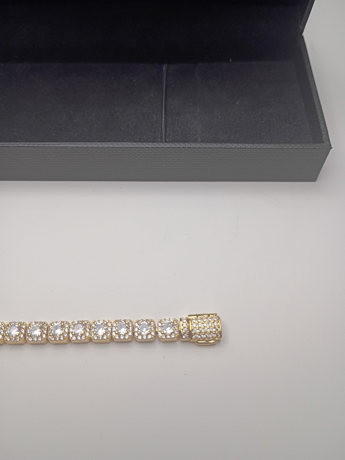 Imperium Gold Tennis Bracelet – Excellent Condition – Never Worn