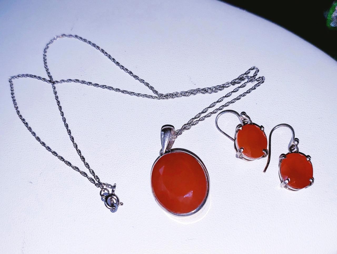Vintage 925 Sterling Silver Carnelian Necklace / Earrings Set (13.5 grams)!