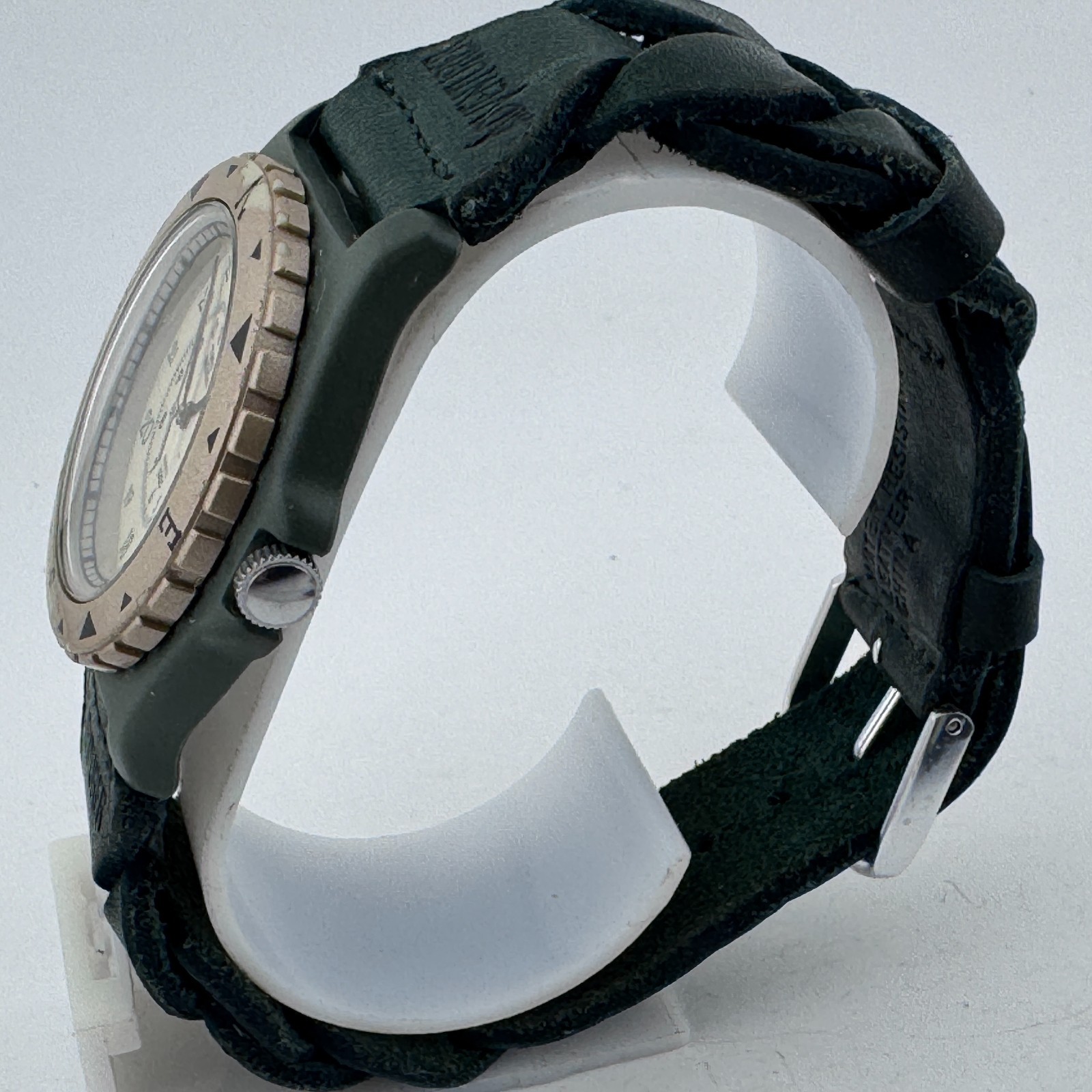 VTG Timex Quartz Watch Men Rotating Bezel Military Dial Beige Green New Battery