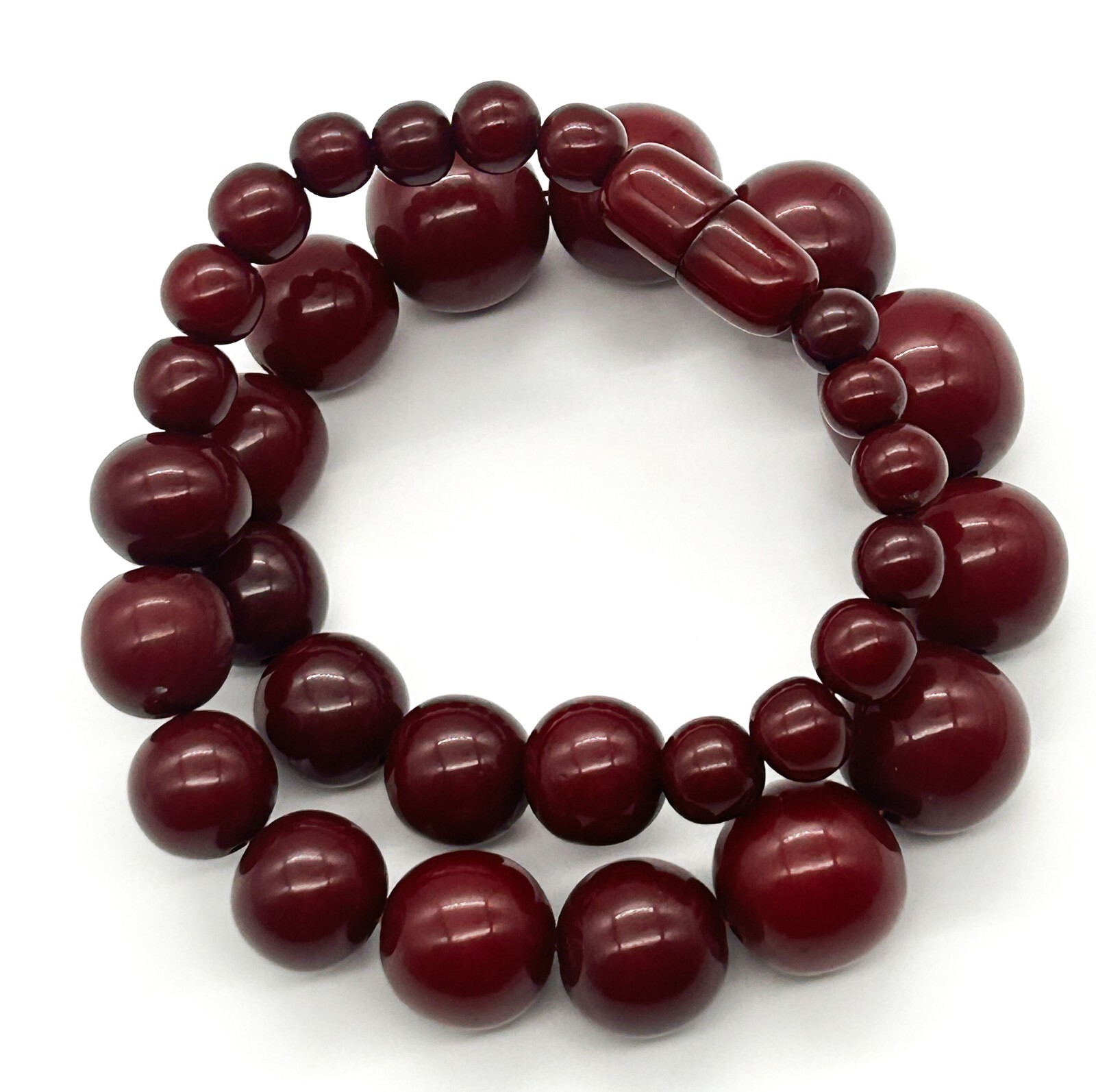 Vintage Graduated Burgundy Red Plastic Bead Necklace Hidden Screw Barrel Clasp