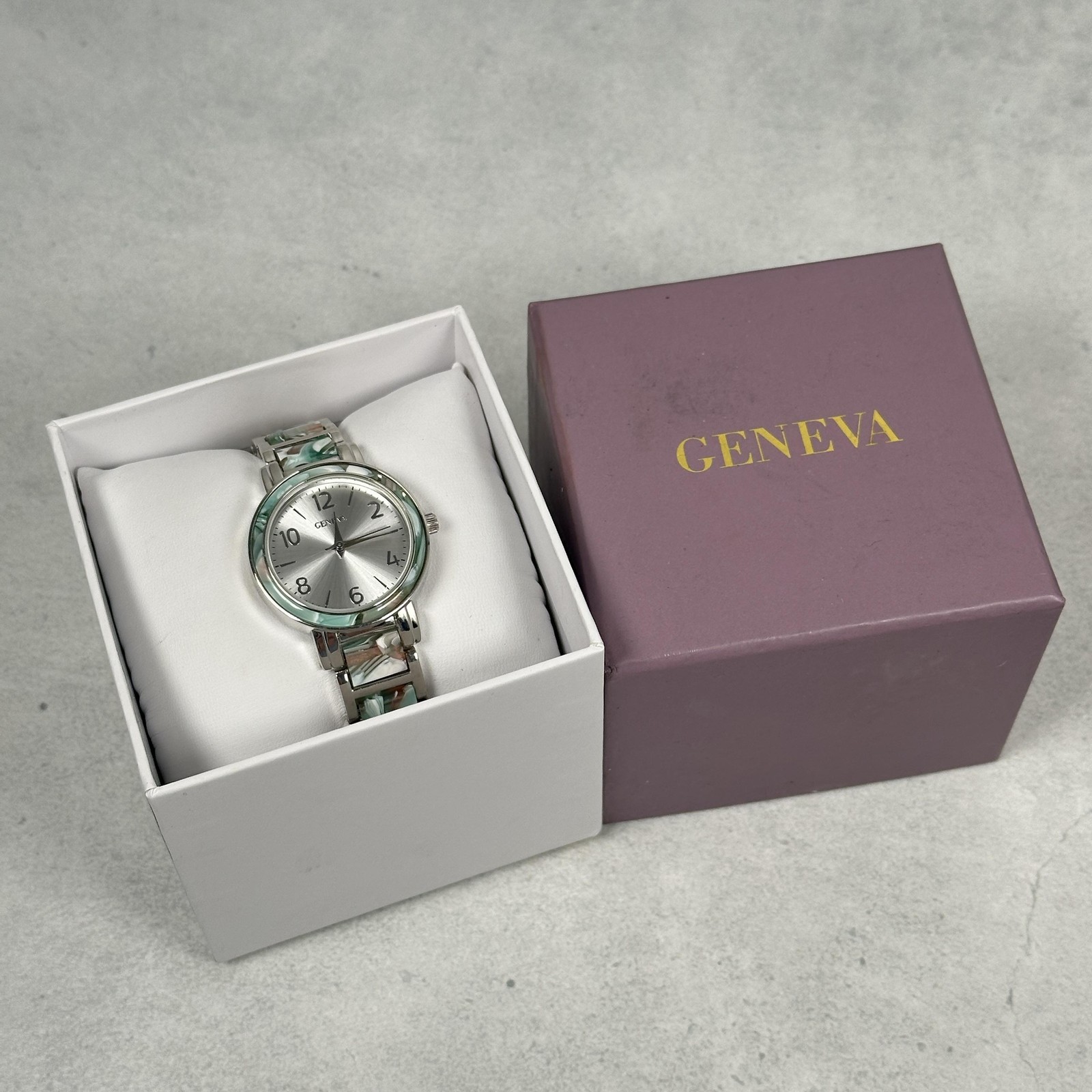 Geneva Watch Womens 34mm Silver Dial Green Bezel Marbled Bracelet Dress Formal
