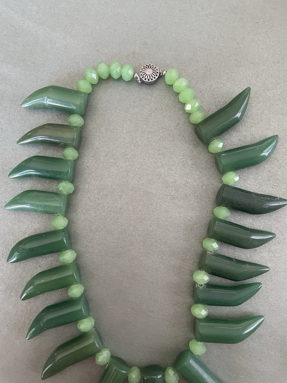 Jade Stone Beaded Statement Tooth Spike Necklace Silver-Tone Clasp 9 in
