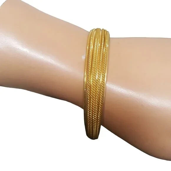 Stephan & Co Women’s Trendy Gold Plated Cuff Bracelet NWT