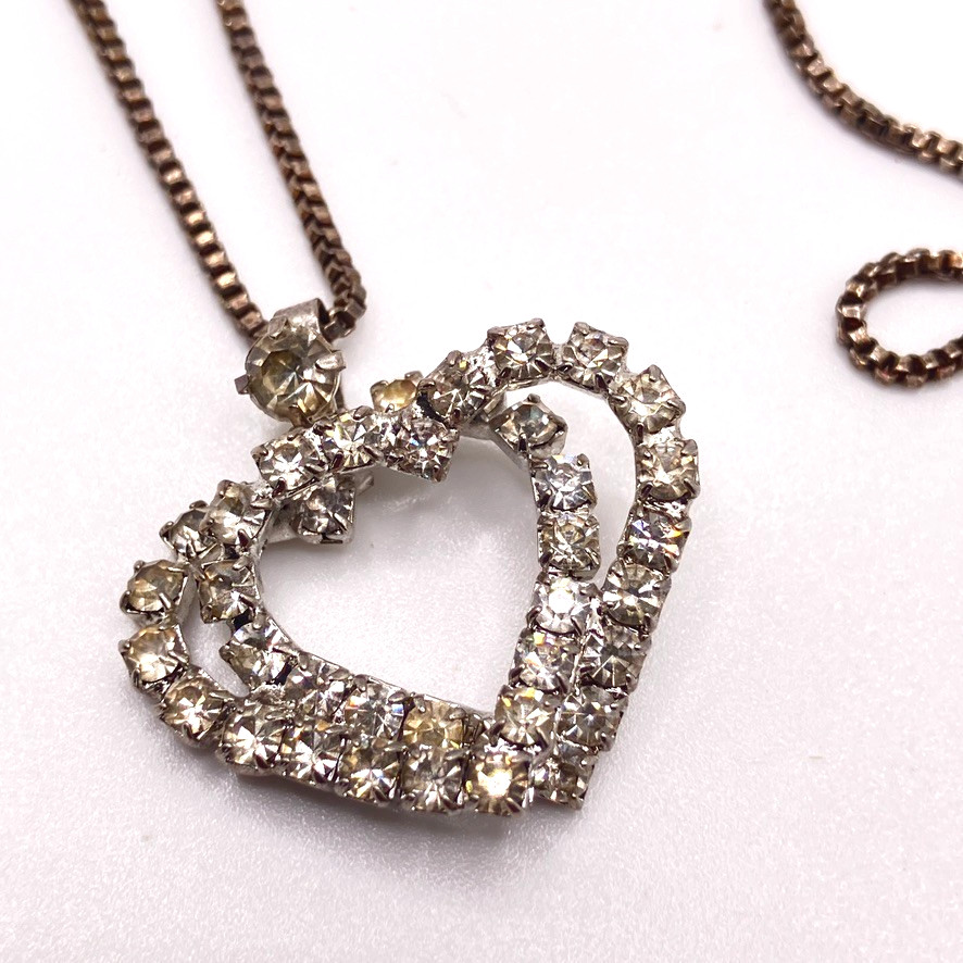 Double heart pendant necklace silver tone metal 38cm vtg sparkly rhinestones