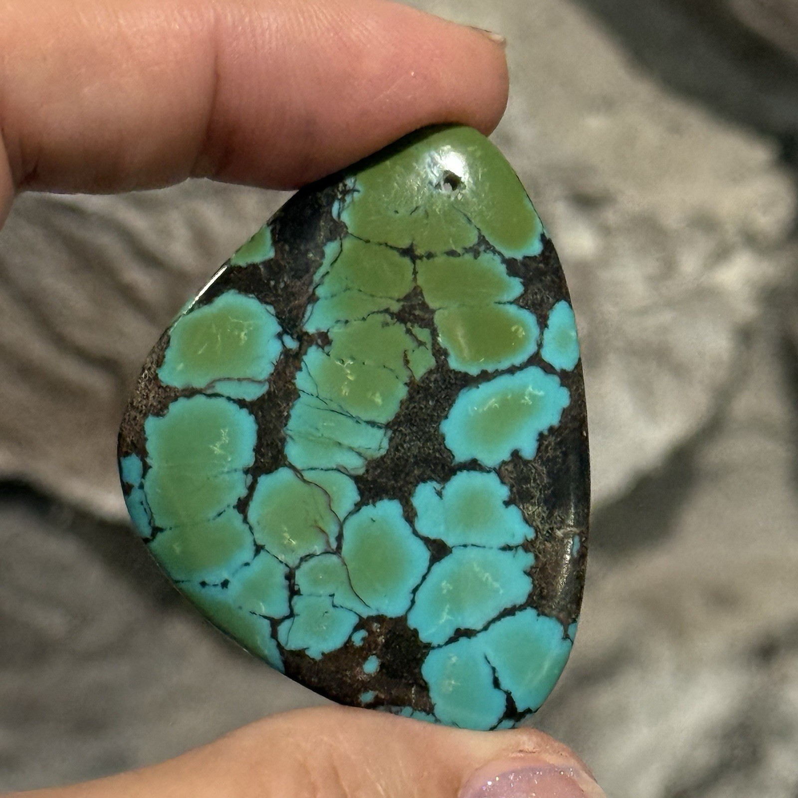 57.4ct 44x34x7mm Natural Blue Hubei Turquoise Drilled Stone Pendant Old Stock