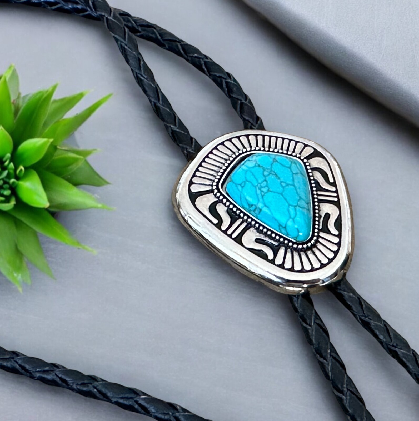 Bolo Tie Mens Wedding Necklace PU Leather Rope Western Cowboy Style