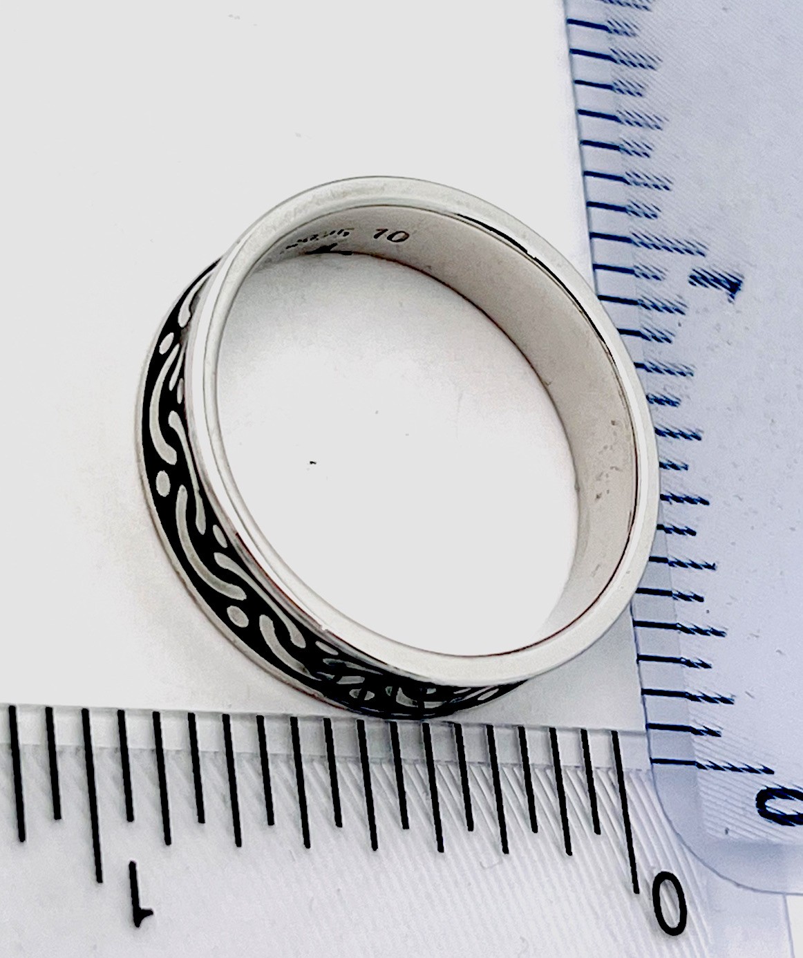 Sterling Silver 925 4.1 Gram Black Enamel Scrollwork Band Ring Size 10