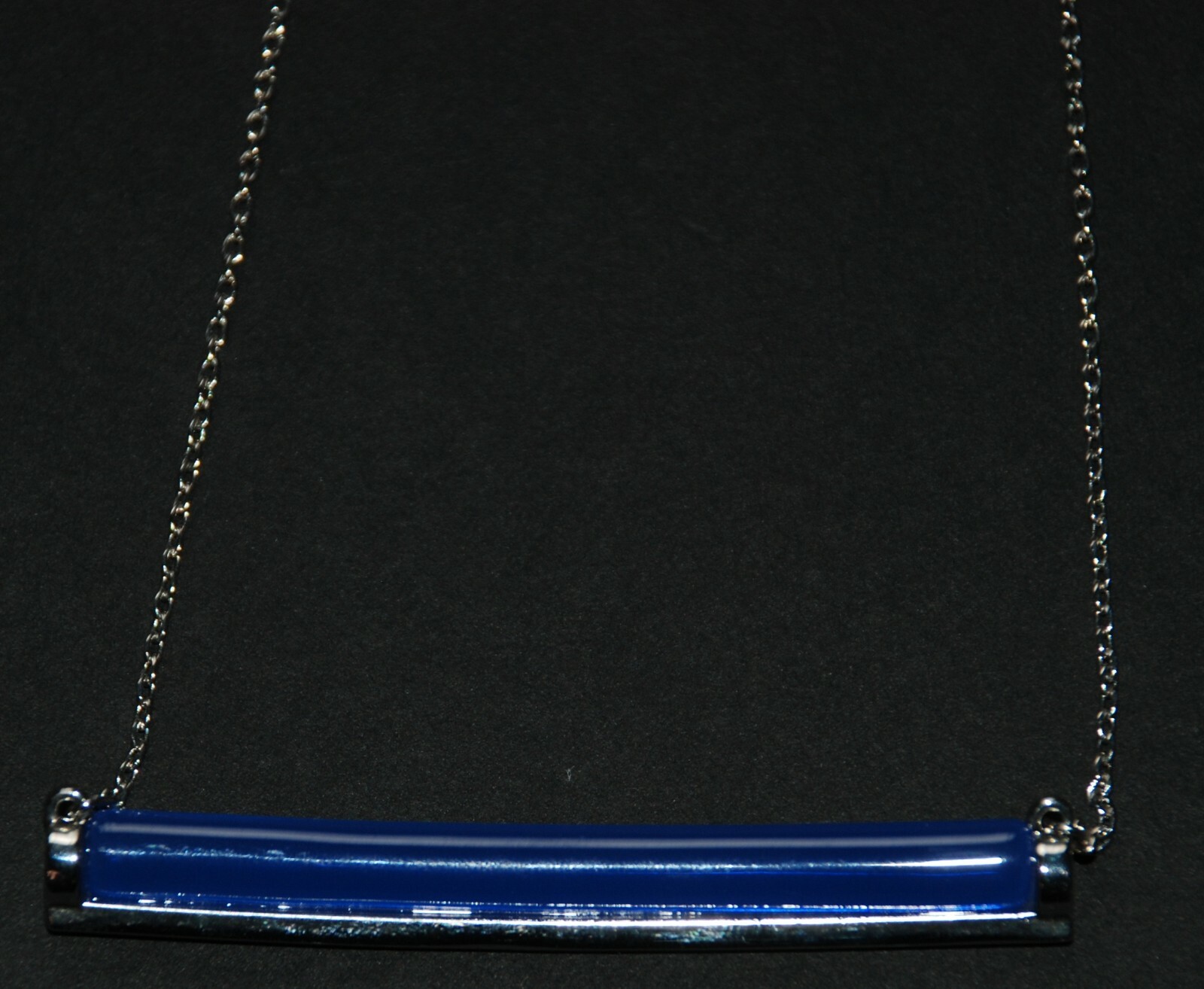 French Connection Jewelry Horizontal Blue Tube Bar Pendant With 18” Silver Chain
