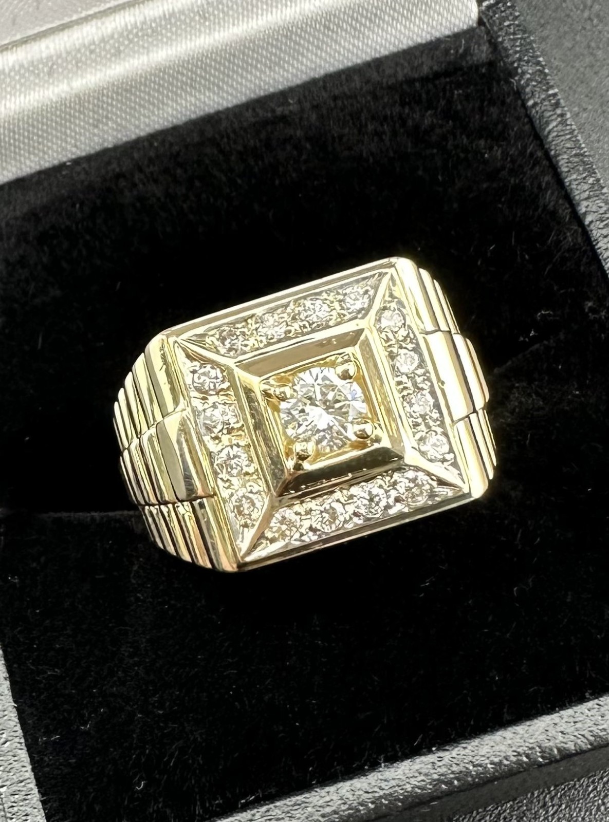 14k Yellow Gold Diamond Size 9.5 Ring 0.40ctw 0.27ct Center 5.6dwt 8.7g