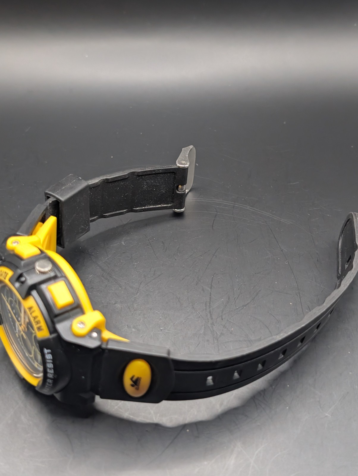 Skmei Sport Yellow Black Watch New Battery Unisex 44mm