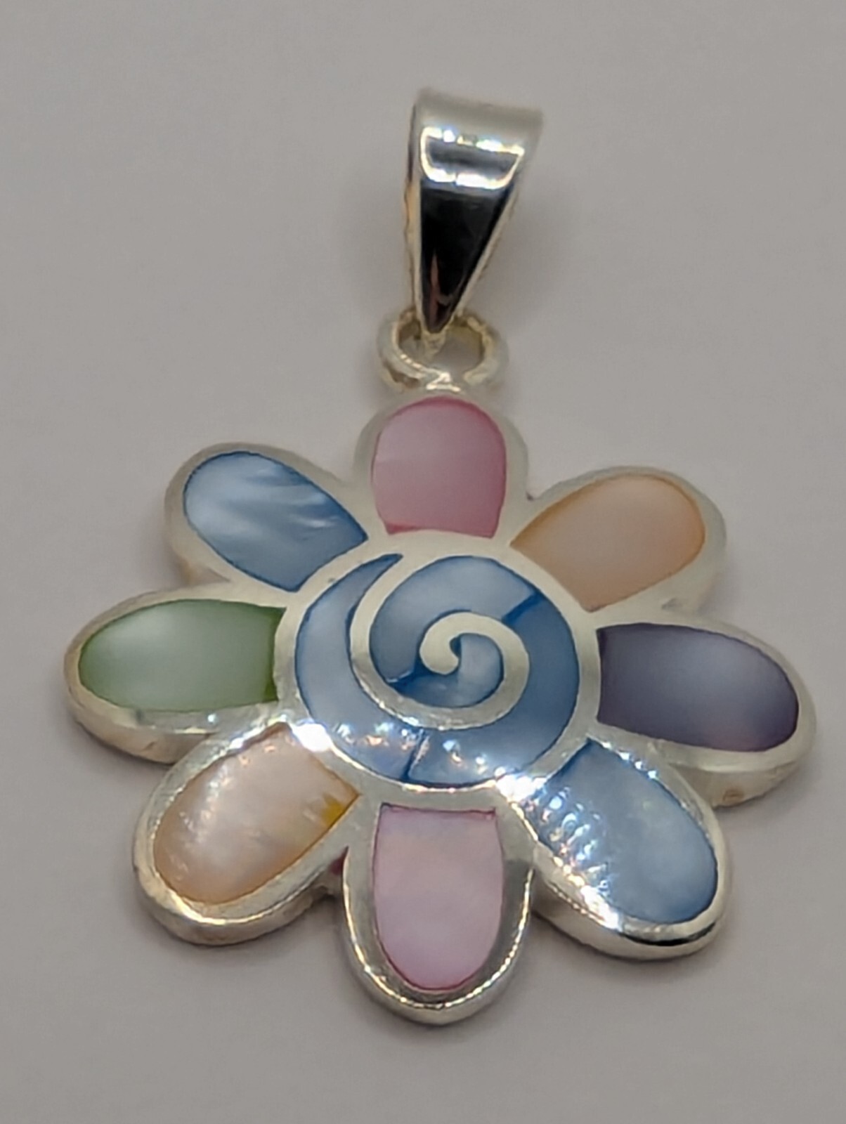 Sterling Silver Pendant With Shell Inlay. Flower With Swirl Design. 8.8 Grams.