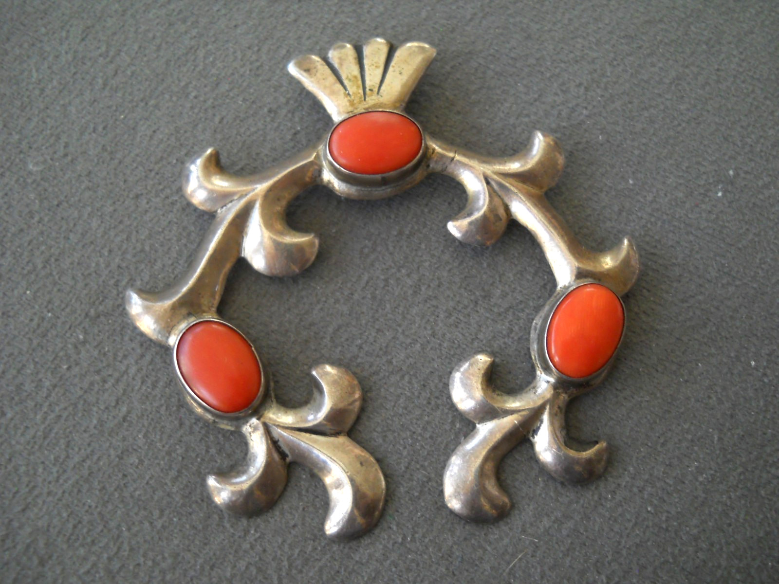 Native American Navajo Coral Sandcast Sterling Silver Naja Squash Pendant 2.4″