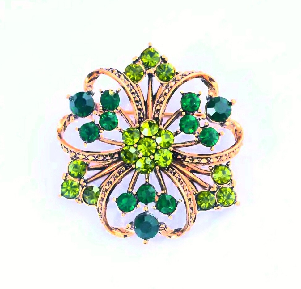 GREEN CRYSTAL SHAMROCK 3 LEAF CLOVER LUCKY IRISH BROOCH PIN~ST PATRICKS DAY GIFT