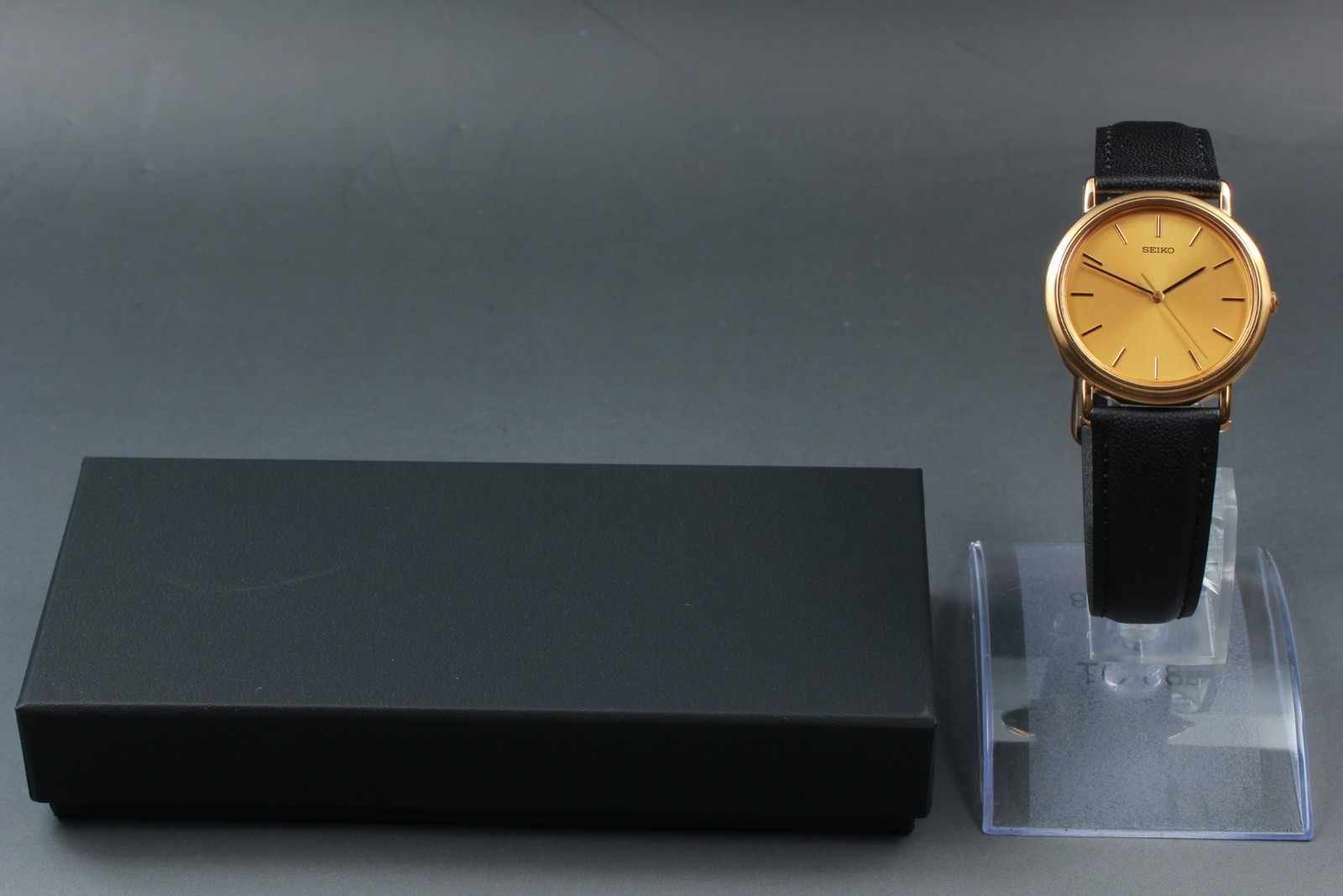 Vtg 1990 N MINT Seiko Chariot 5P31-6C90 Quartz Gold Round Mens Watch From JAPAN