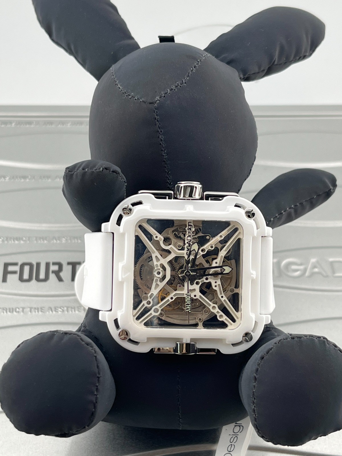 CIGA DESIGN X Series WHITE CERAMIC Mechanical Watch Machina BRAND NEW