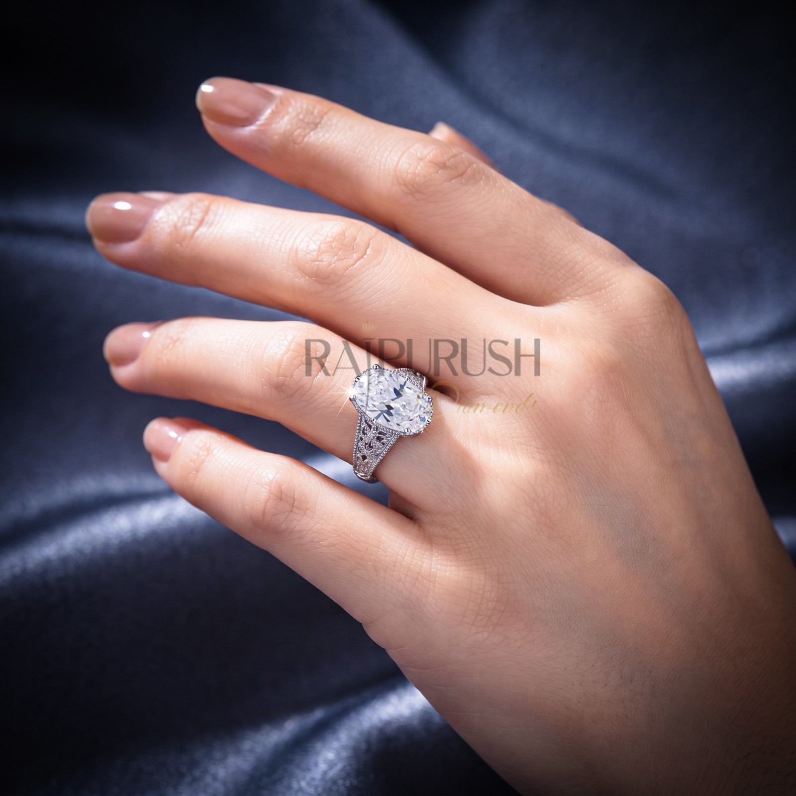 Vintage Art Deco Moissanite Solitaire Engagement Ring in 925 Silver Bridal Ring