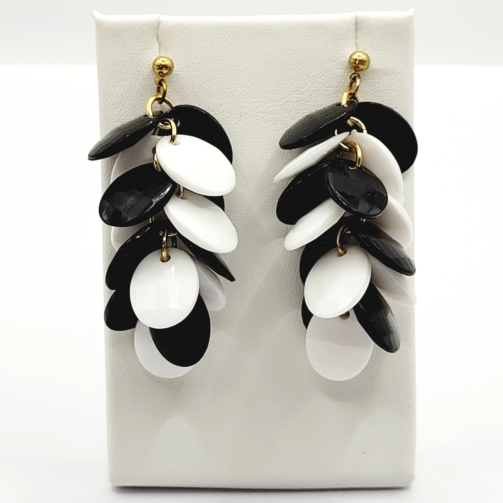 Black and White Flat Faceted Disc Dangle Long Cha Cha Style Vtg Pierced Earrings