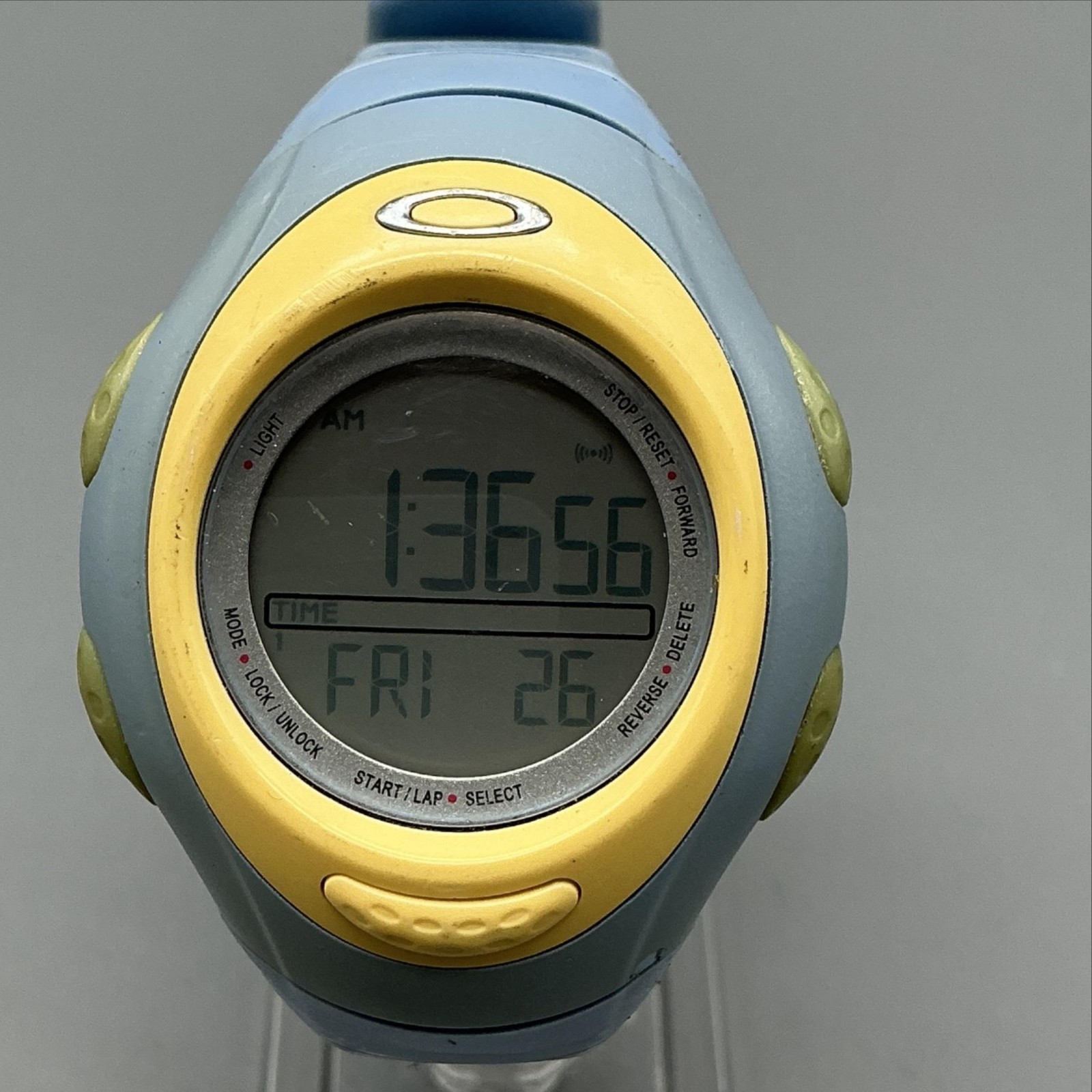 Oakley D5 Mens Watch 39mm Digital Blue Yellow Chronograph Sport New Battery