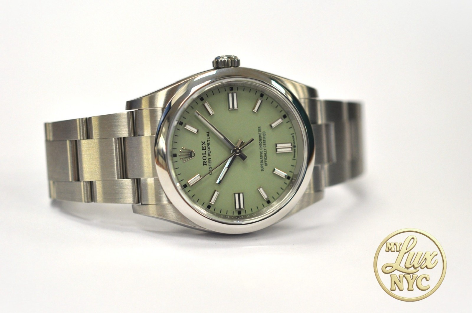 2026 New, unworn Rolex Oyster Perpetual 36mm 126000 Pistachio Dial, Full Set.