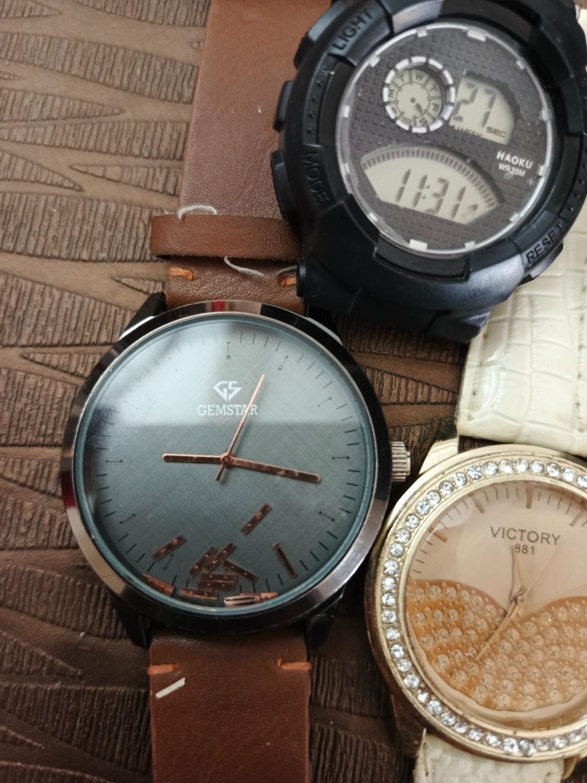 Lot Of 6 Vintage Mens Womens Watches Haoku Sanda Omax Gemstar For Parts Repair