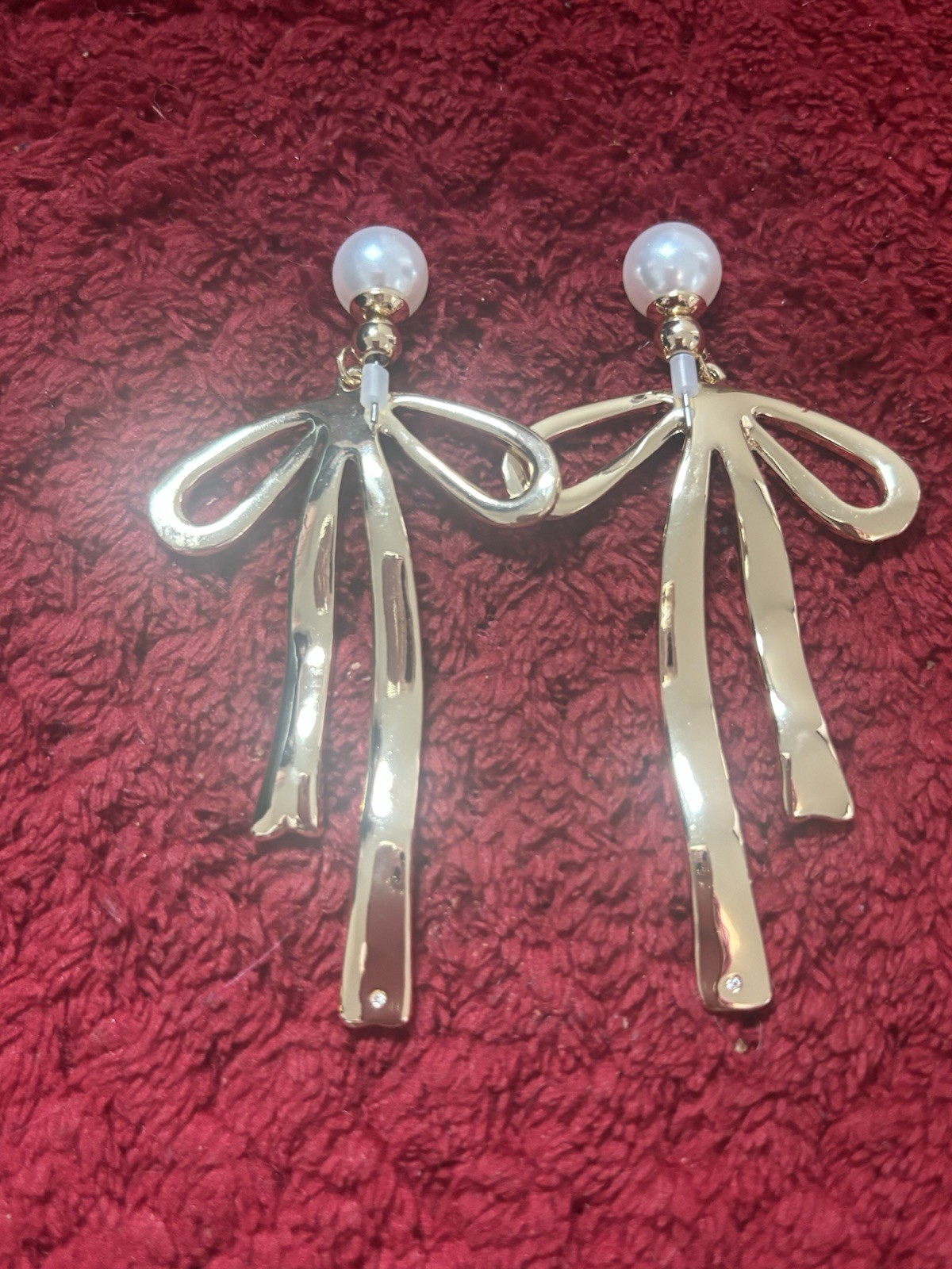 Christian Siriano Gold Tone Bow Dangle Earrings White Glass Pearl Nickel-Free