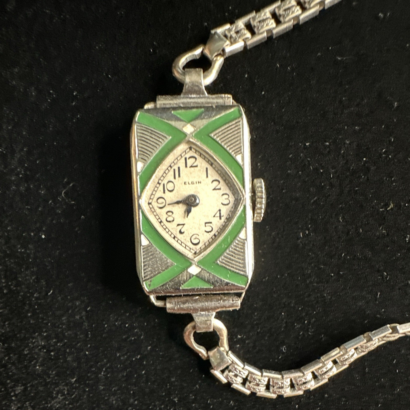 1928 Elgin Madame Jenny model 125 Art Deco Enamel case