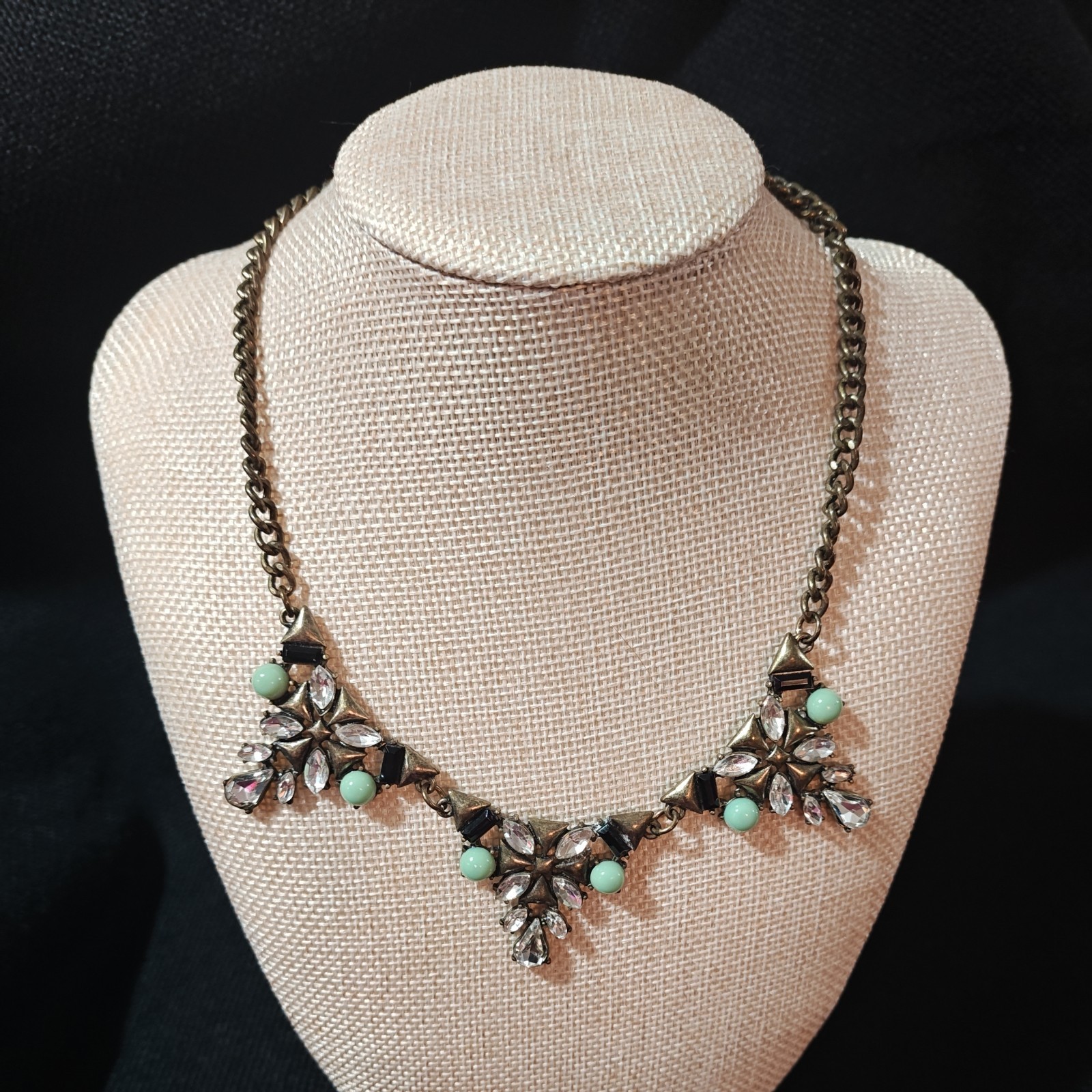 Vtg Antique Goldtone Rhinestone Necklace Mint Color Cabs/Blk Glass 17″ +2