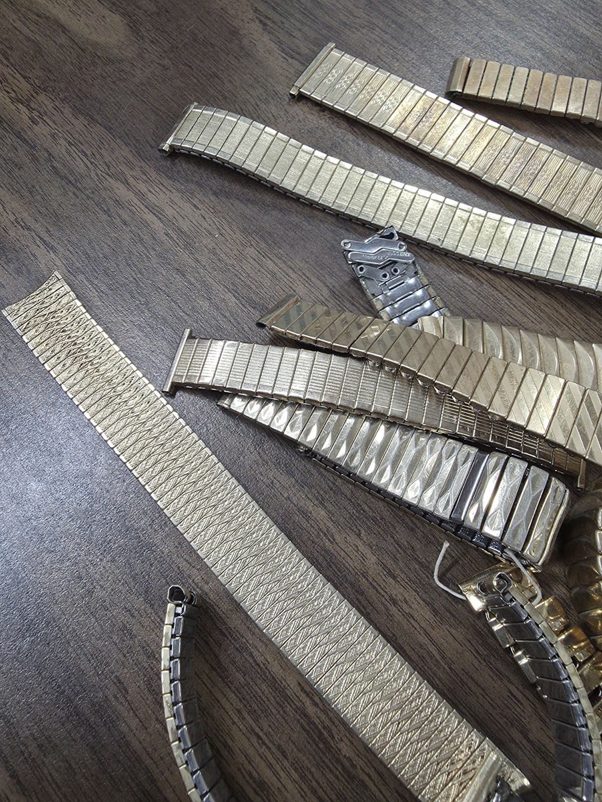 Huge Lot Of Gold Filled/RGP Top Men’s Wristwatch Bands – 1147g – VT599
