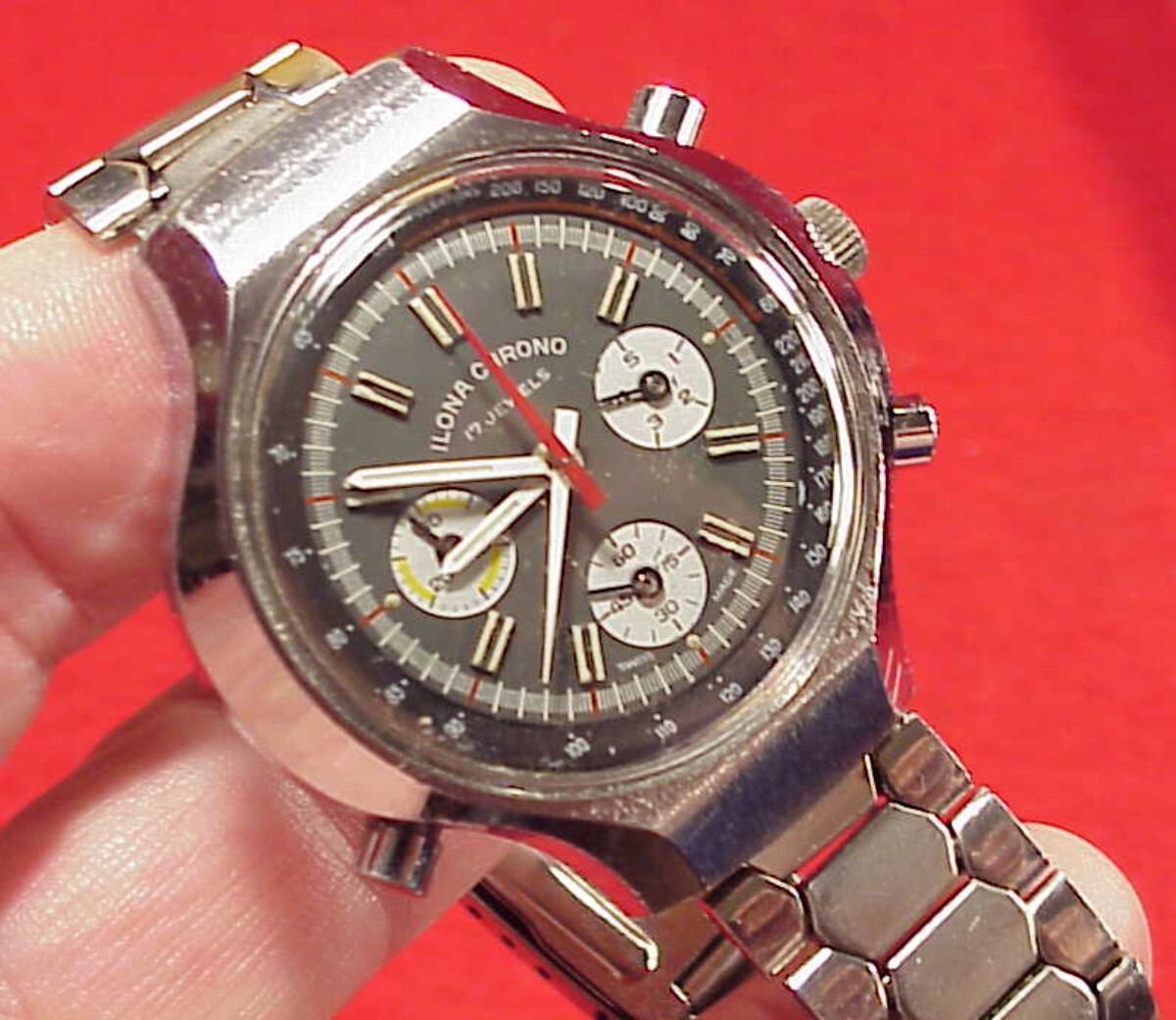VINTAGE 45MM ILONA CHRONOGRAPH WRISTWATCH 1975 2 SWEEP HANDS MIN HOUR REGISTERS