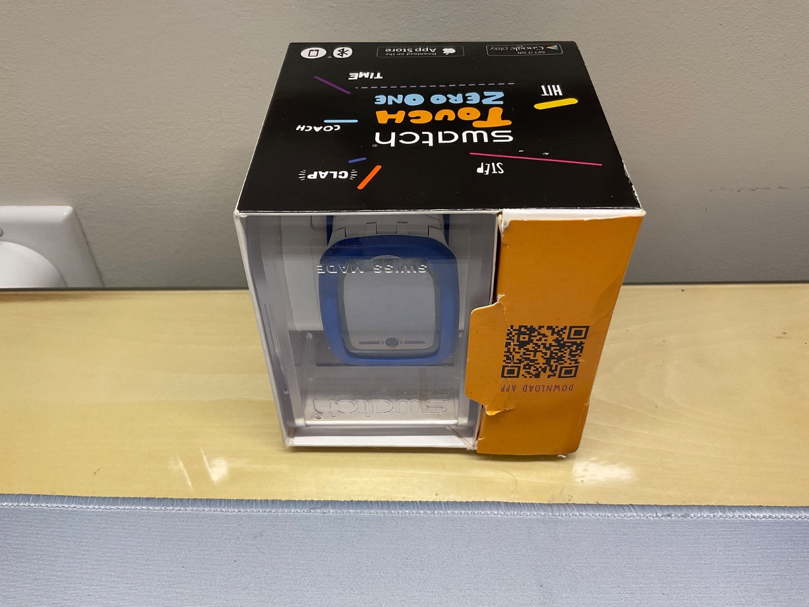 SWATCH Touch Zero One 2015 – SUVW102B – – New