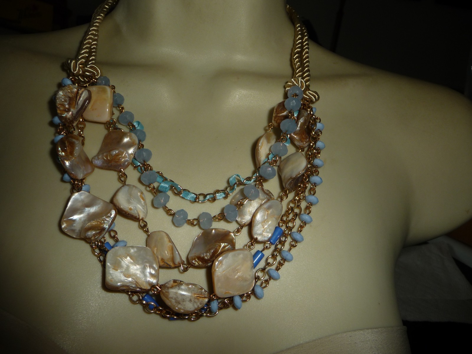 7 CHARMING SISTERS LAYERED MOP & BLUE BEADS IN WHITE CORD BIB NECKLACE #8/30