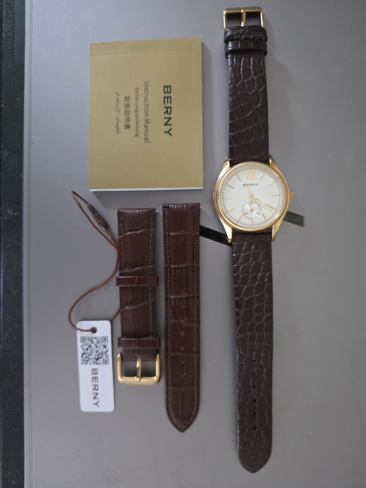 Berny 38mm Quartz Watch with Additional Premium Leather Strap