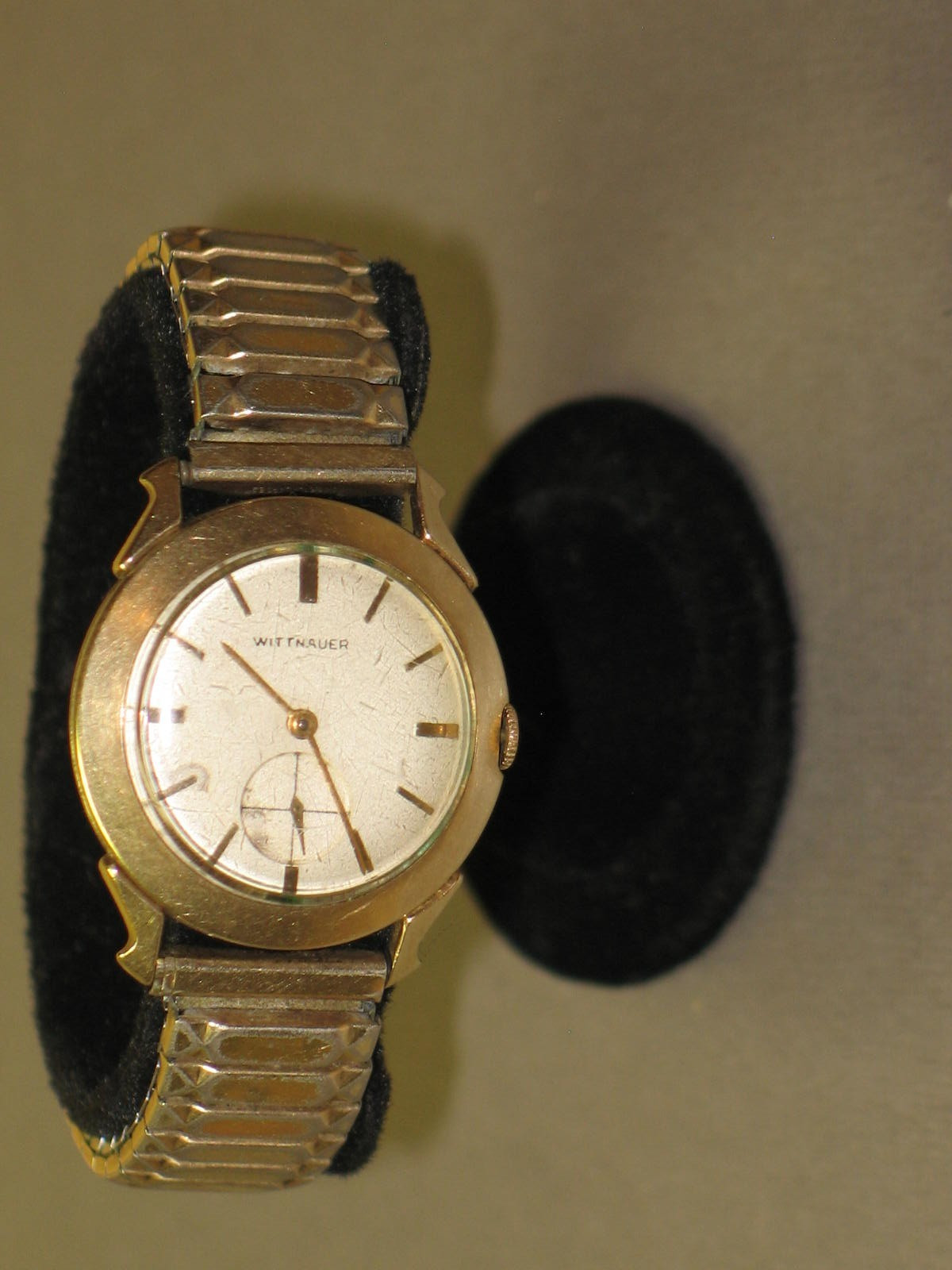 Vintage Wittnauer NY, Geneve,Montreal Revue 76/ 1 10k GF , 17 jewel Men’s Watch