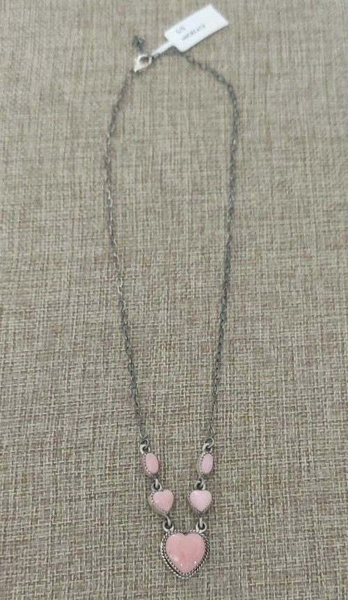 New Sweet Sterling Silver & Natural Pink Conch Heart Necklace