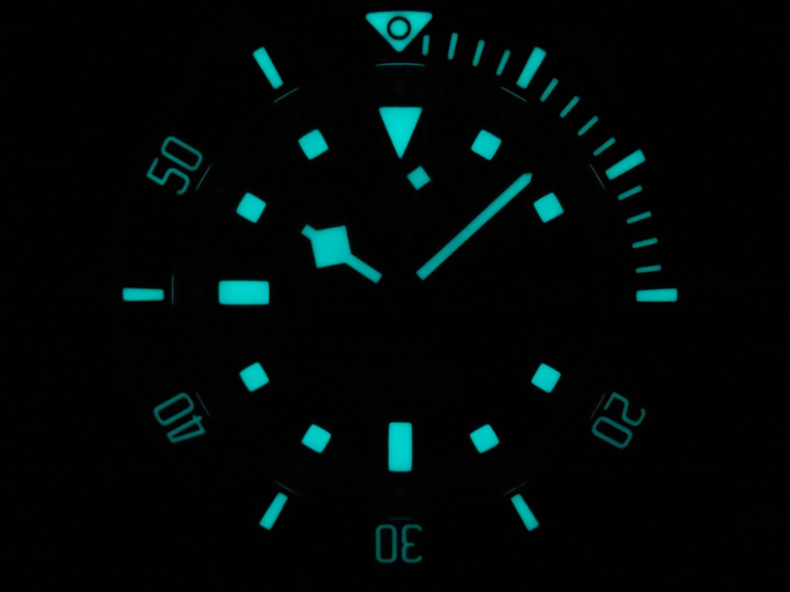 Tudor Pelagos 25600TB Blue Dial 42mm Men’s Titanium Wristwatch Box Papers 2018