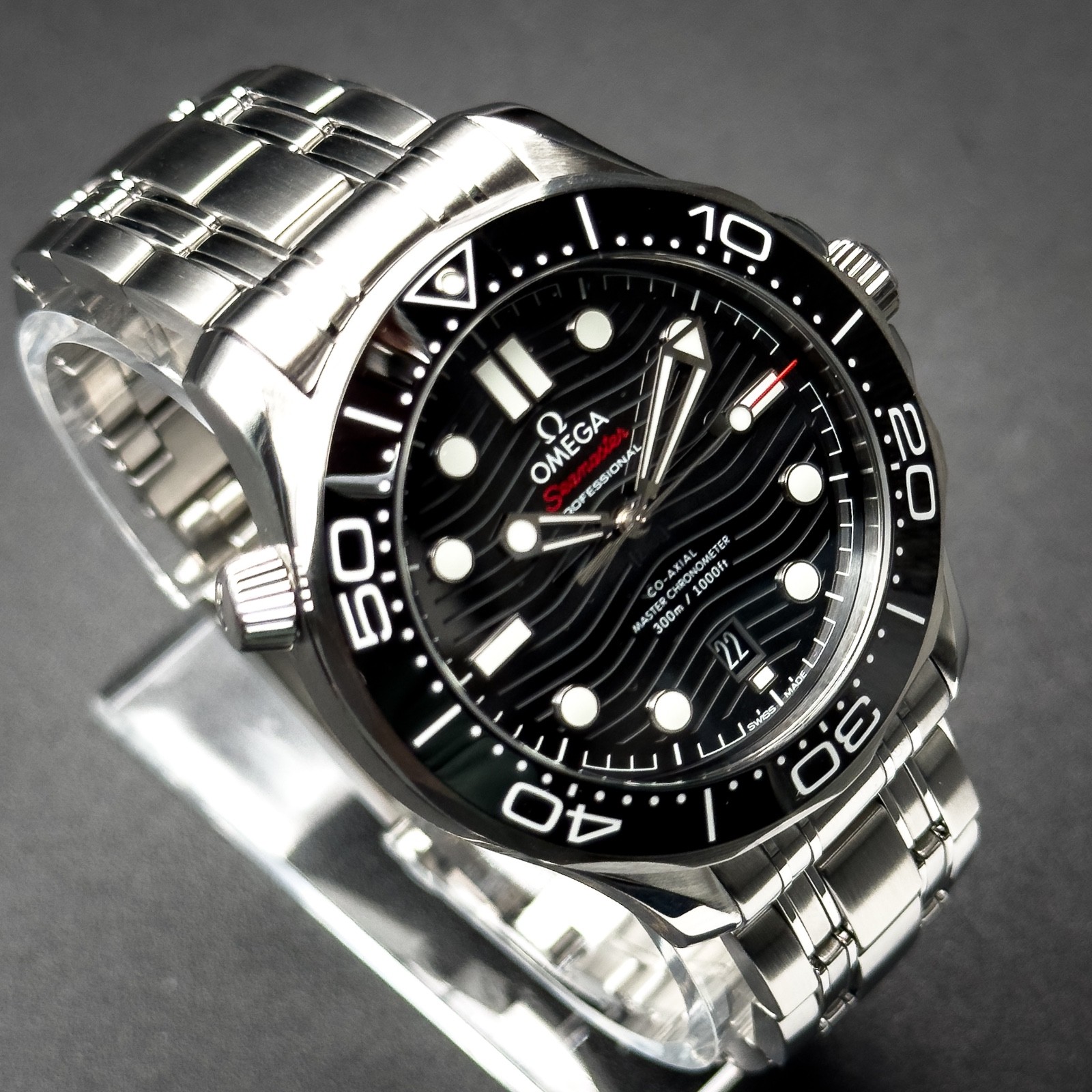 Omega Seamaster Diver 300M Mint Black Wave Dial Complete Set 210.30.42.20.01.001