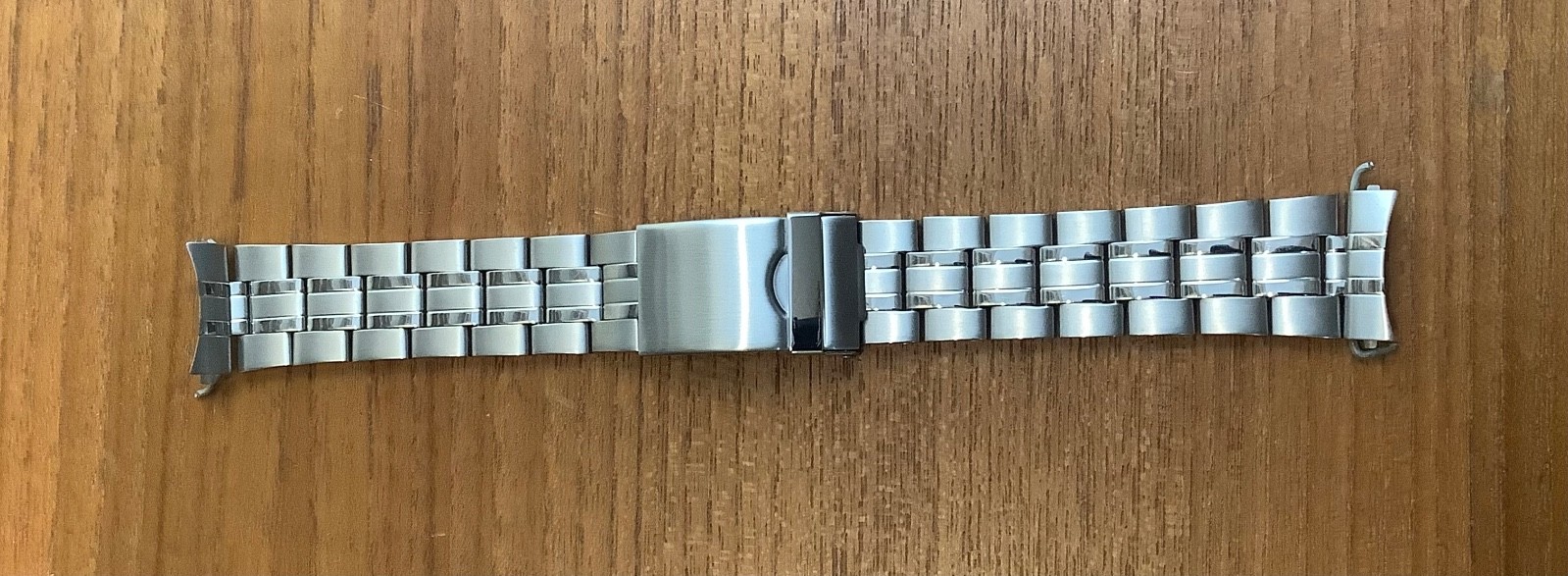 Stainless Steel 3-Link Bracelet Flip Lock Clasp Watchband 22mm Curved Ends NOS