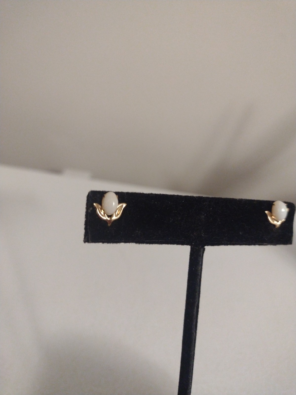 Vintage 14k Yellow Gold Genuine Fire Opal Tulip Earrings MTS Max Jewelry 0.5g