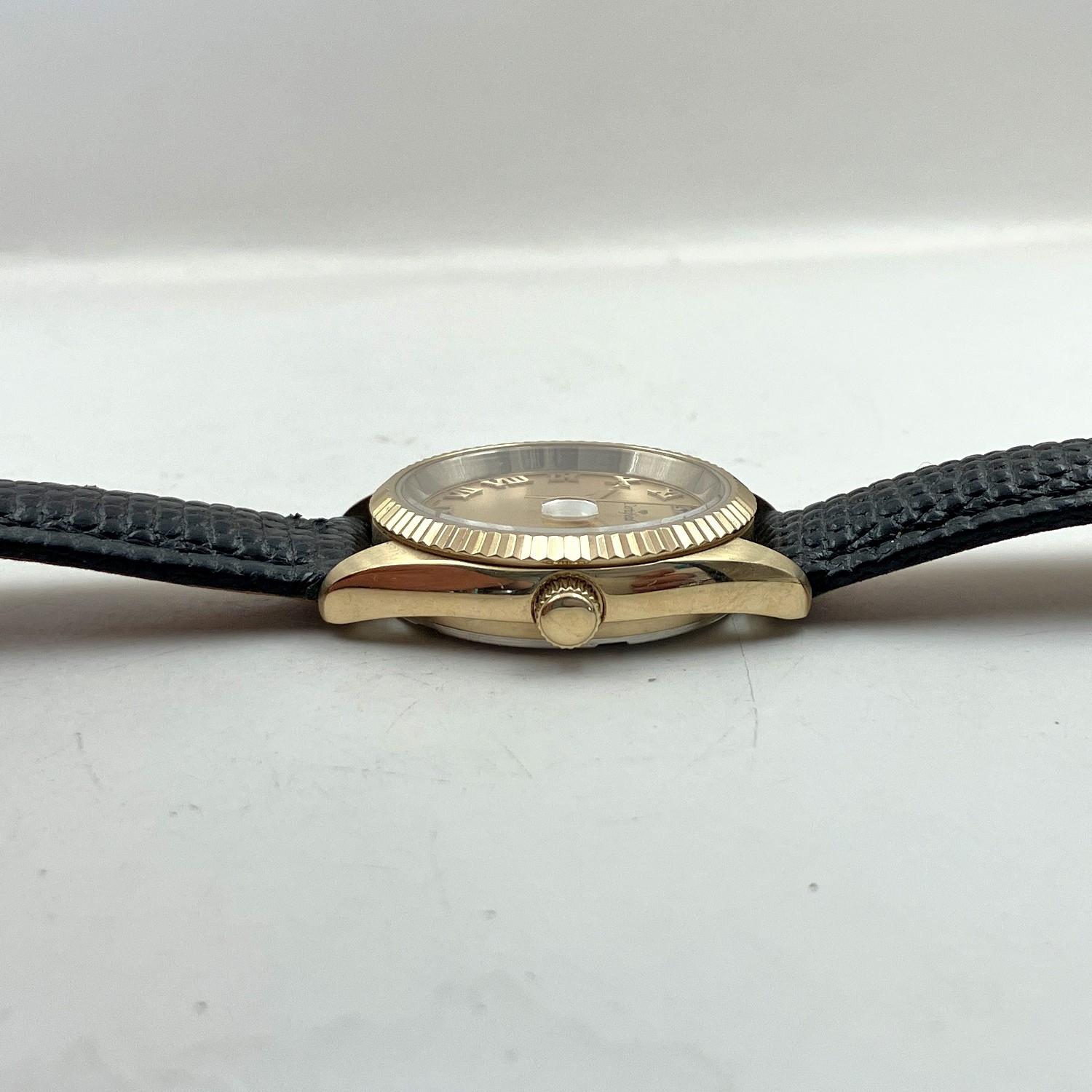 Certified Swiss Quartz Watch Sapphire Crystal Fluted Bezel 30mm Movado Band