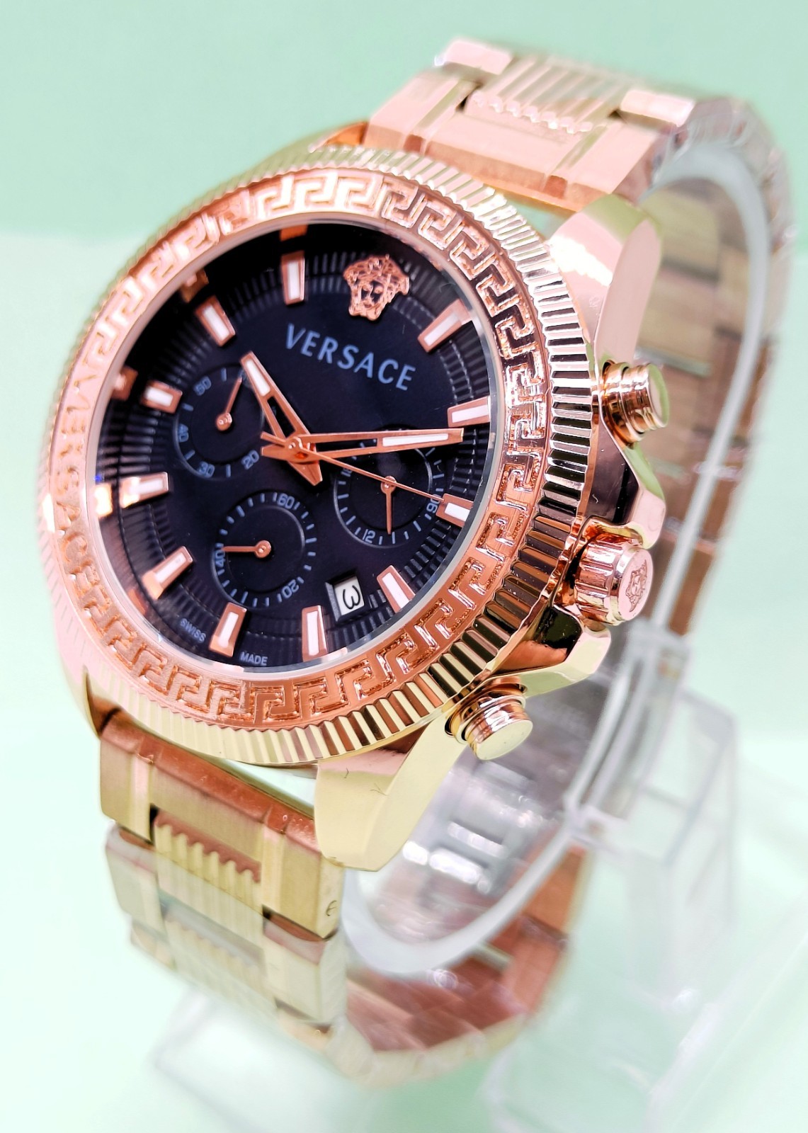 Amazing Versace Date Indicator Chronograph Analog Quartz Men’s Wrist Watch