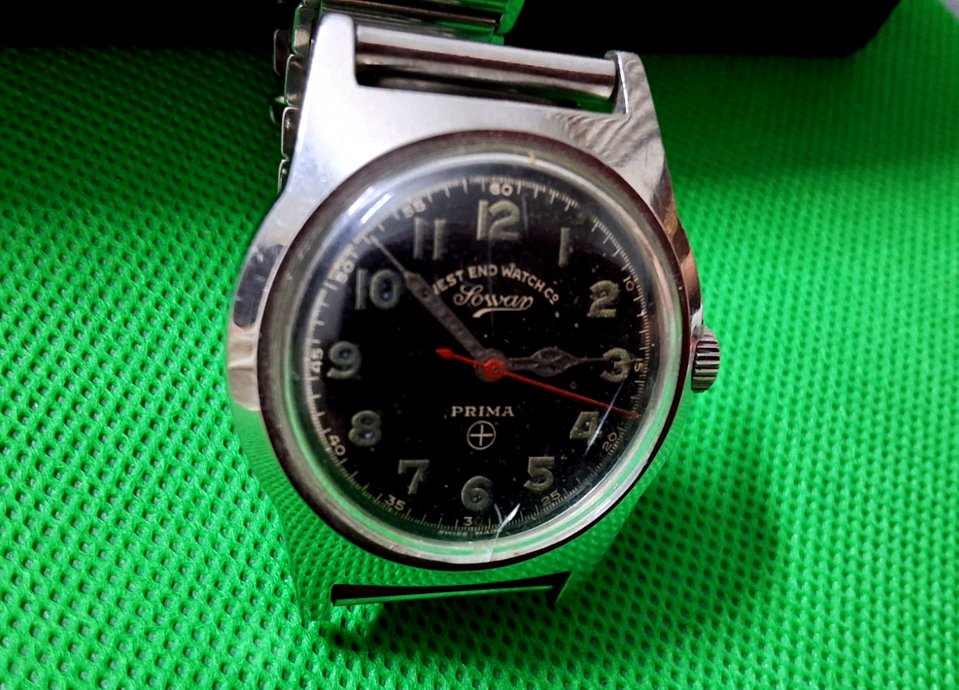 Vintage West End Sowar Prima Manual wind 17 jewels Wrist Watch 36 mm Swiss Made.