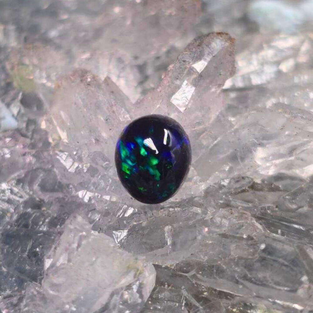 Lady O’blivion Lightning Ridge Black Opal 0.90ct