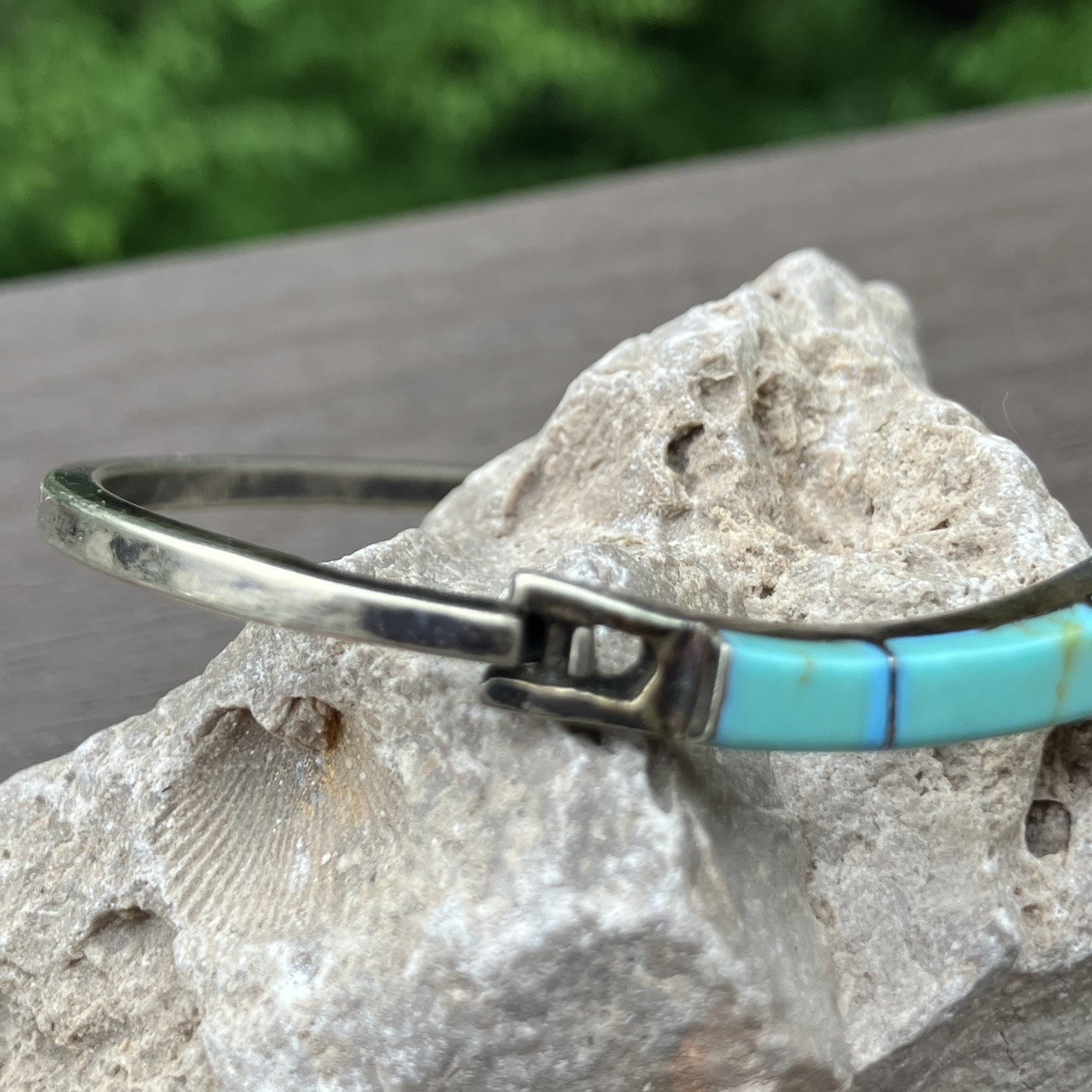 Vintage Mexico 925 Sterling Silver Turquoise Inlay 7 3/4” Hinged Bangle Bracelet