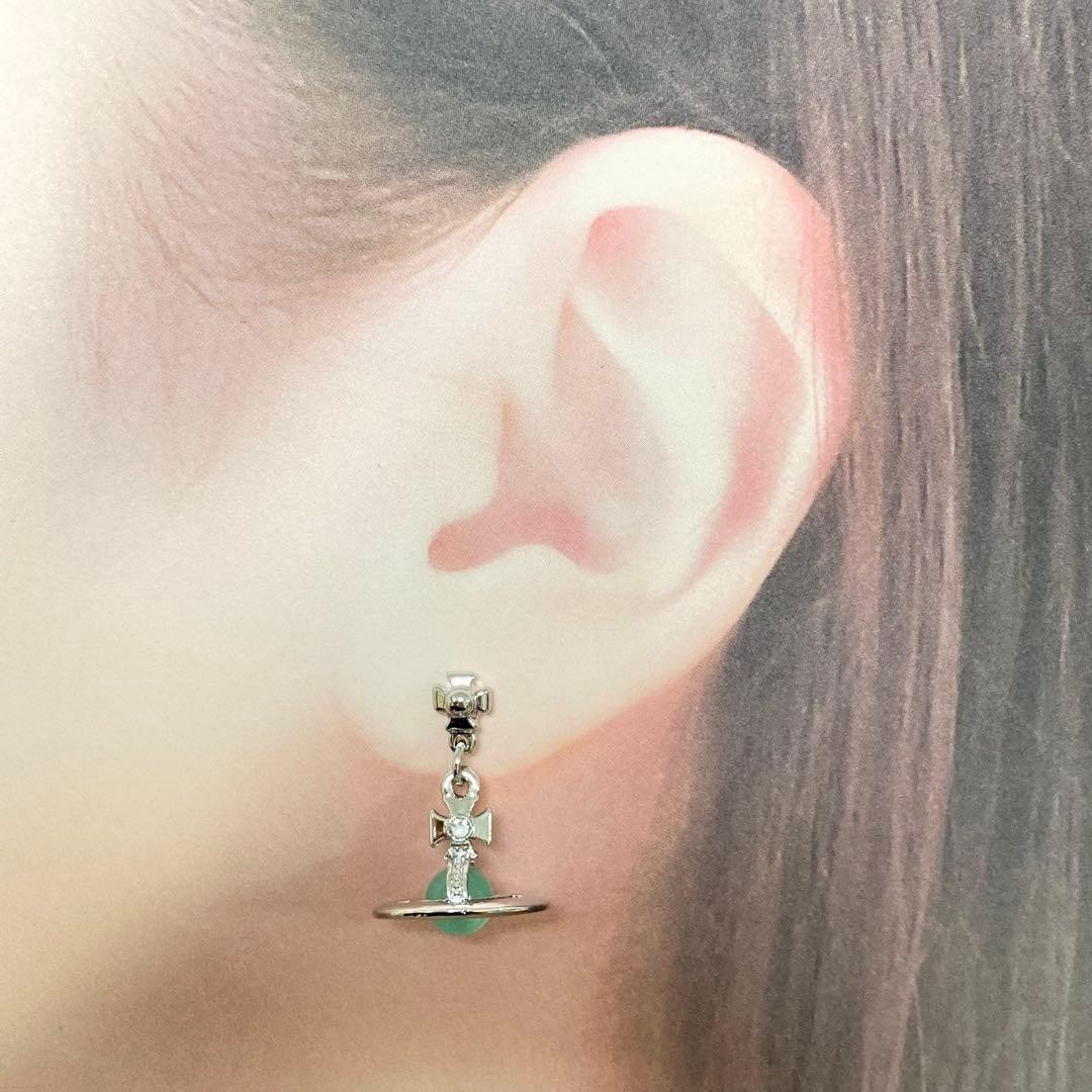 Petite Orb Earrings Silver Green 2.5cmx1.4cm with drawstring