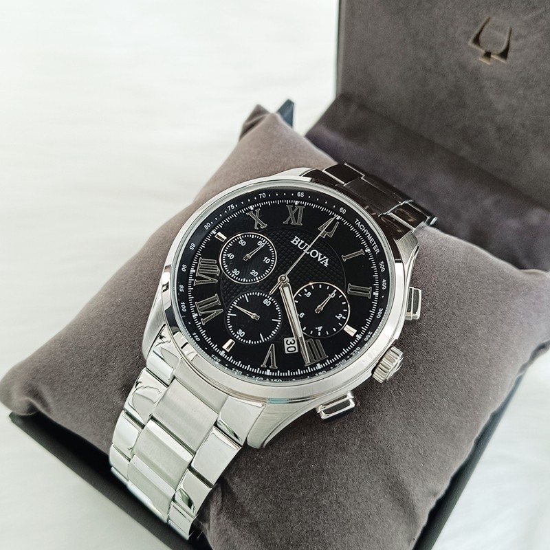 Men Bulova Wilton Black Dial Stainless Steel Classic 96B288 Quartz Watch 46.5mm