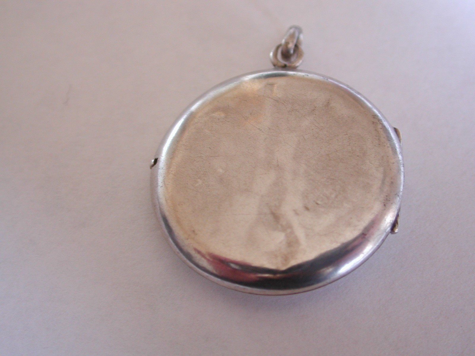 ANTIQUE ART NOUVEAU SILVER BIRD MISTLETOE LUCKY LOCKET PENDANT PHOTO CHARM